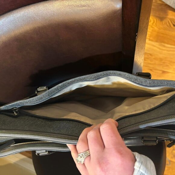 Tumi Computer Workbag - Picture 4 of 9